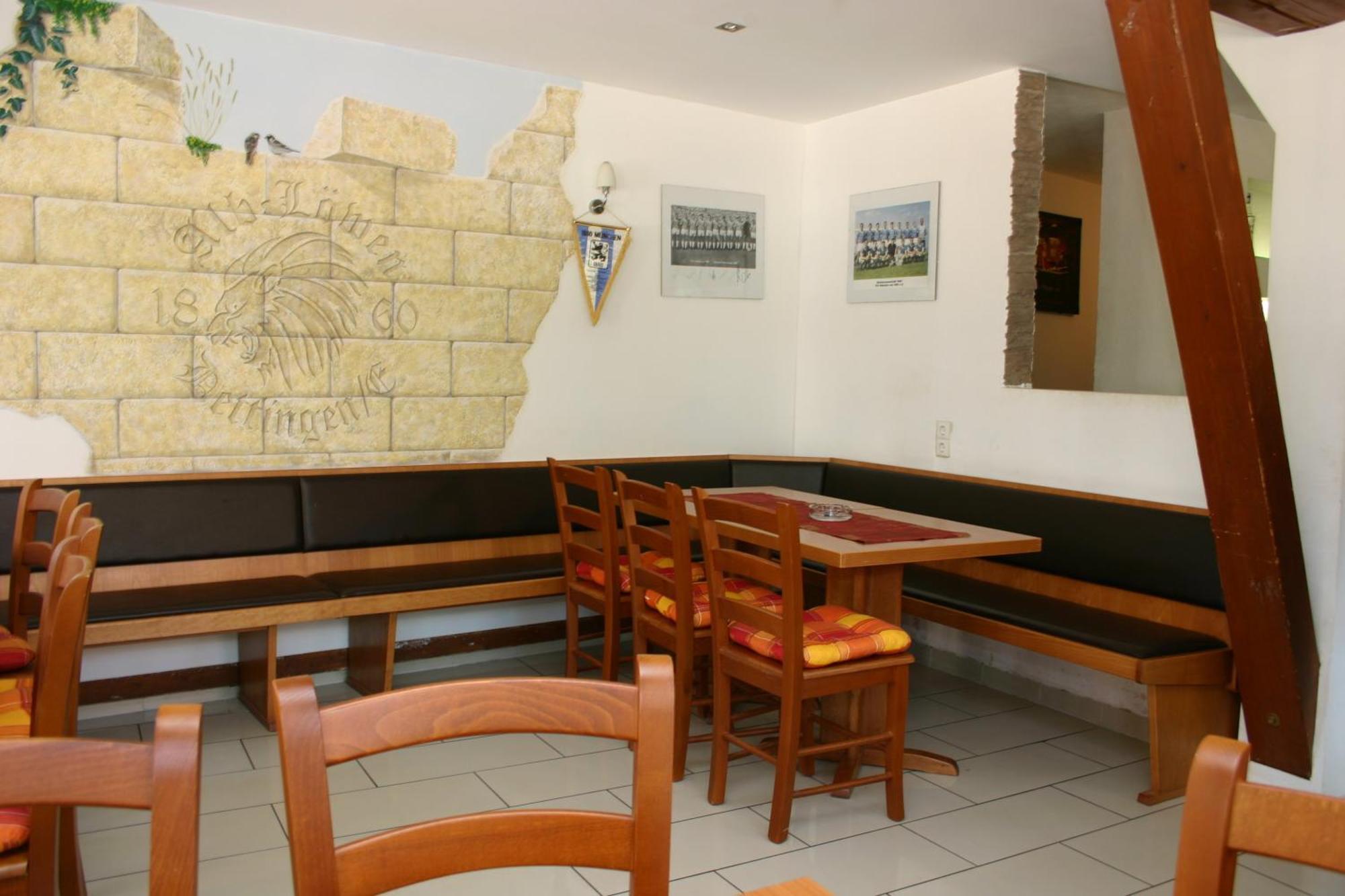 Gasthaus Traube Dettingen an der Erms Exteriör bild